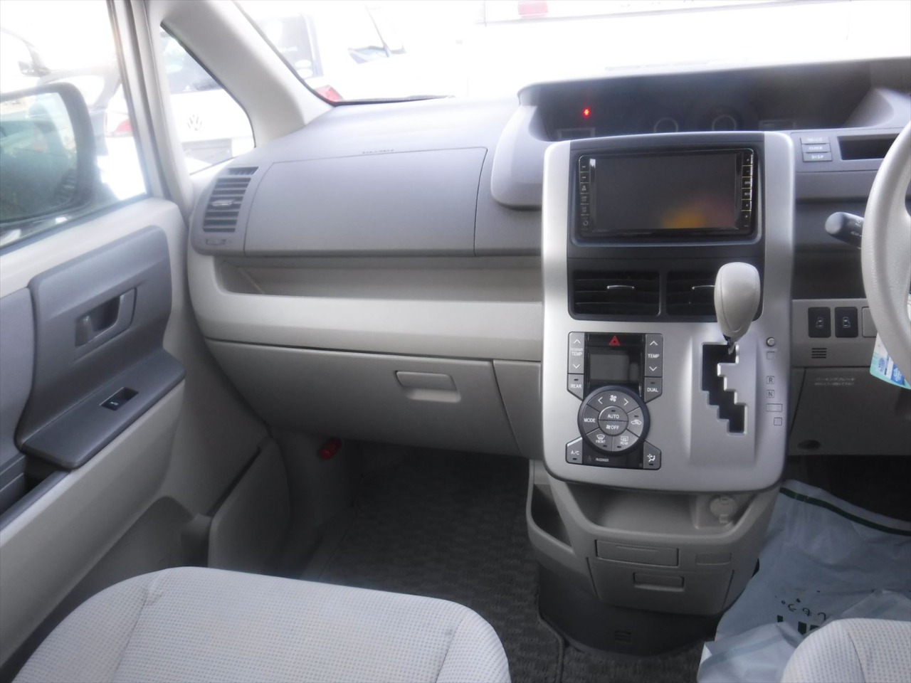 2009 TOYOTA NOAH X SMART EDITION